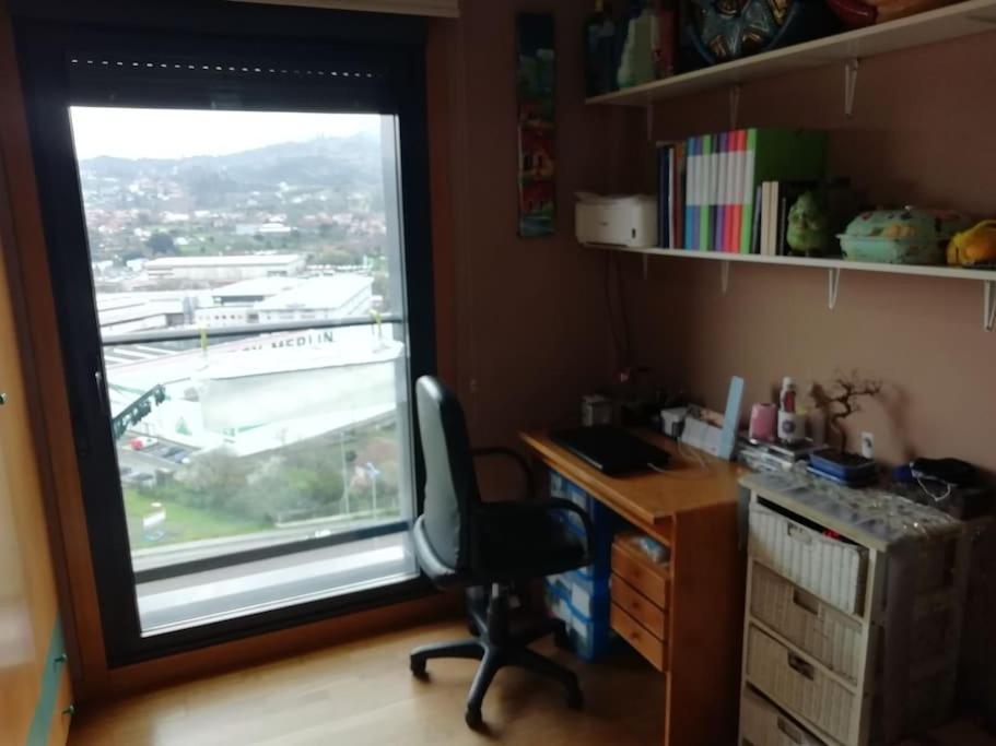 Habitacion En Piso Compartido Cerca De Playa De Samil Vigo Exterior foto